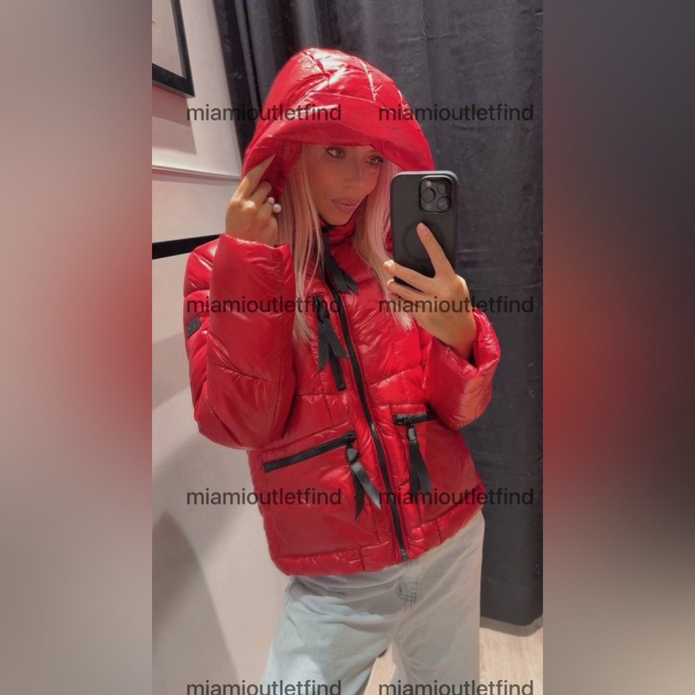 Karl Lagerfeld Women’s Red Puffer Jacket Hooded Zip-Up